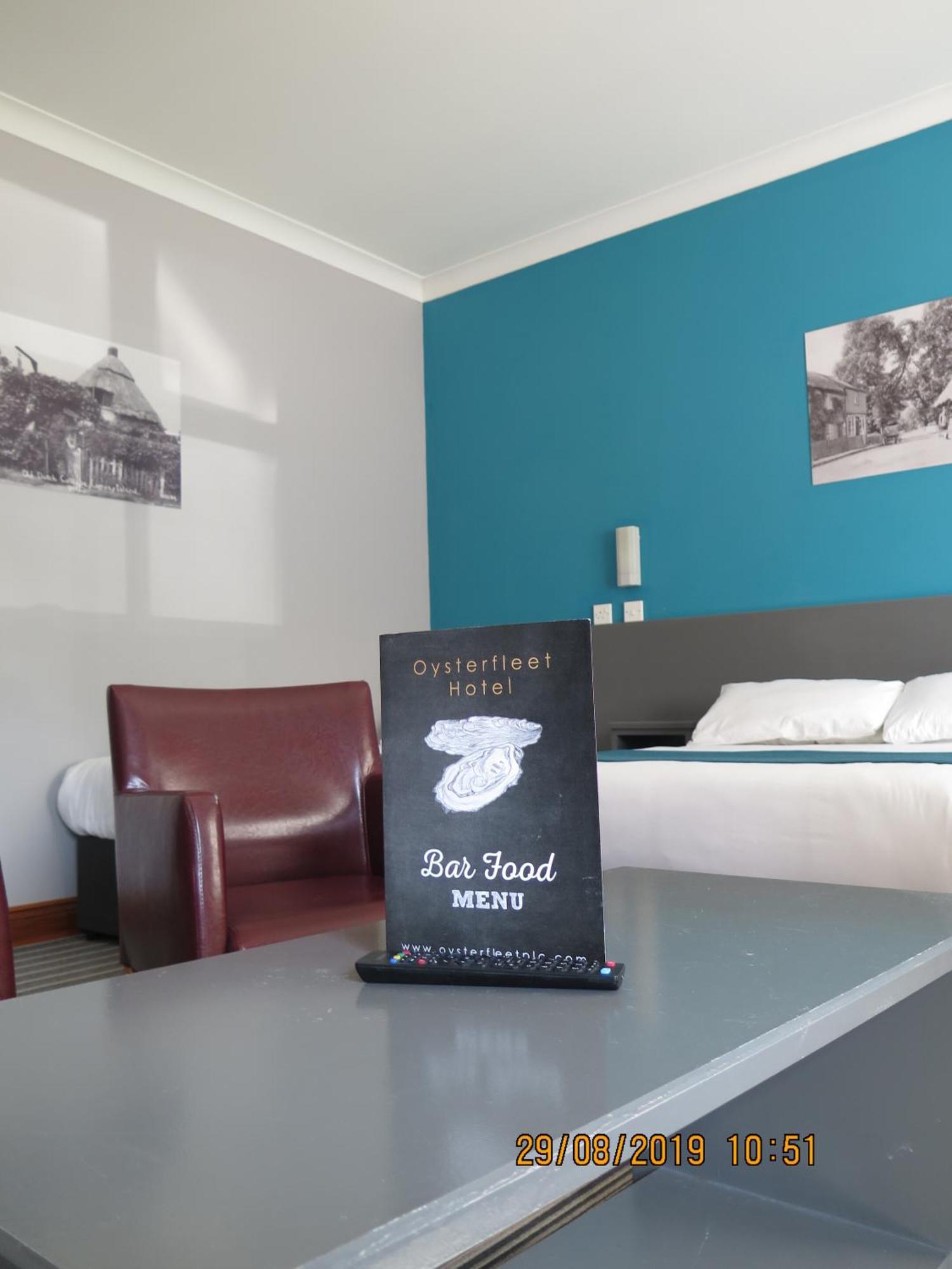 Oyster Fleet Hotel Canvey Island Exteriör bild