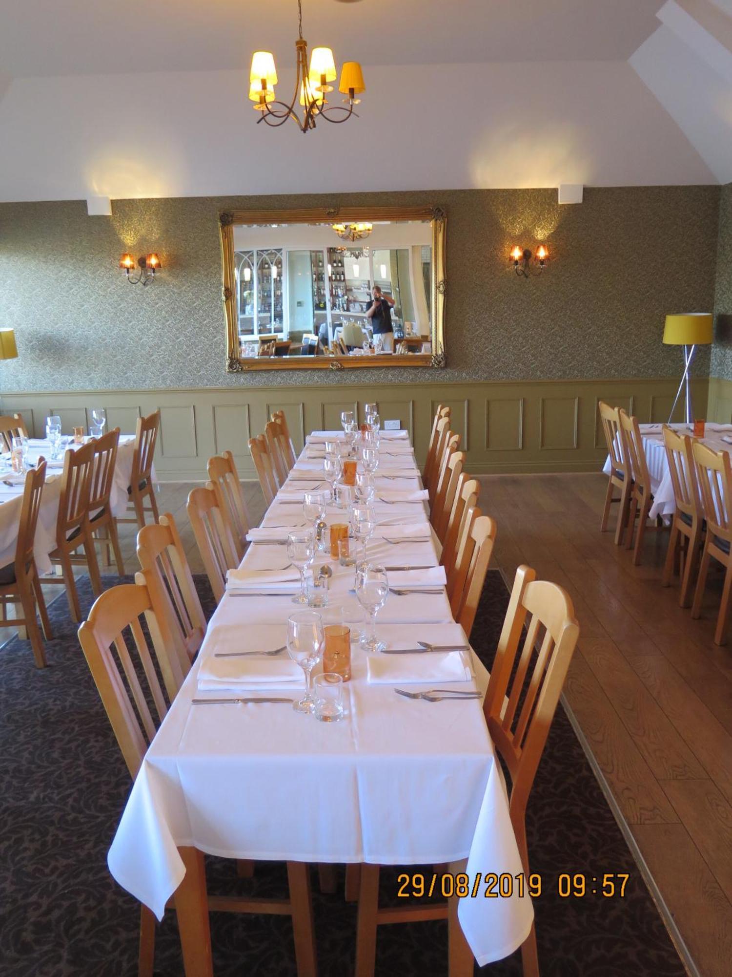 Oyster Fleet Hotel Canvey Island Exteriör bild